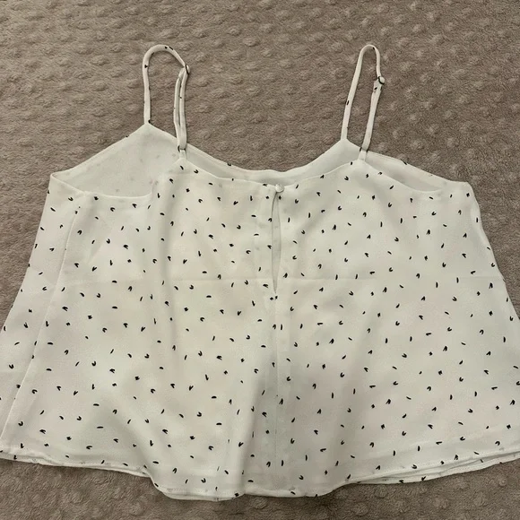 White top - Picture 2 of 3